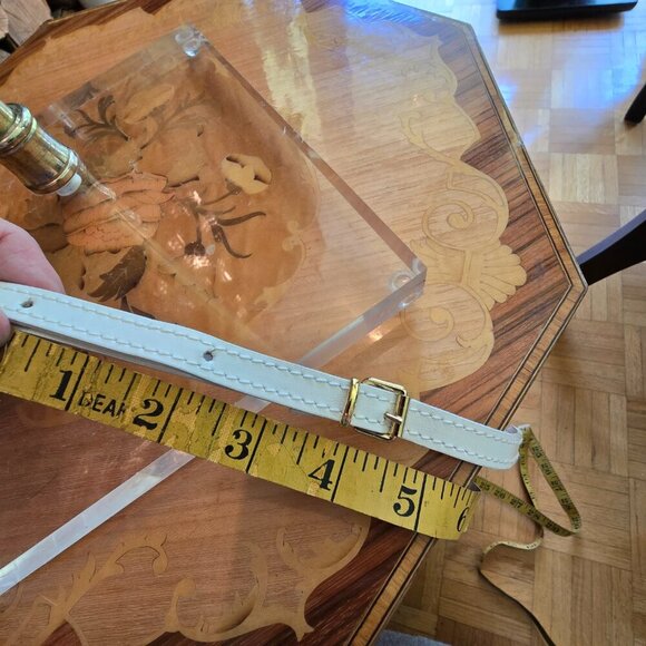 Holt Renfrew - Vintage White & Black Leather Crossbody Purse with Bow Detail​ - Picture 12 of 15